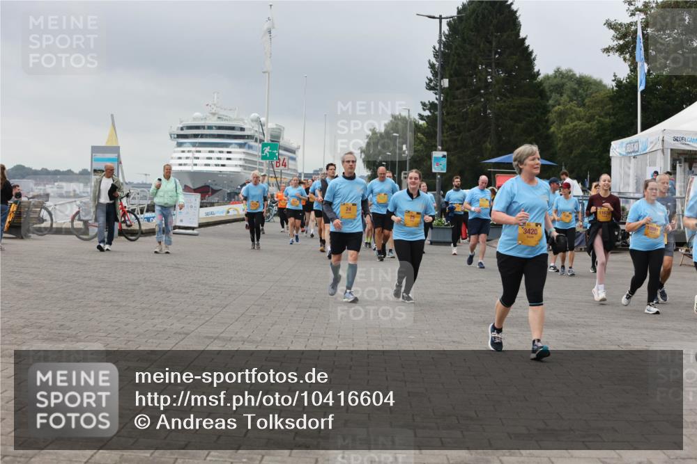 13.09.2026 - Kiel Lauf Andreas Tolksdorf http://msf.ph/oto/10416604 13.09.2026 10:07:22 Kiellinie 3420, 11678, 10581 meine-sportfotos.de