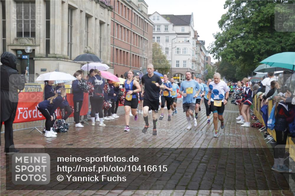 13.09.2026 - Kiel Lauf Yannick Fuchs http://msf.ph/oto/10416615 13.09.2026 10:48:30 Ziel 473, 854, 1161, 1322, 1564, 1763, 1818, 2011, 2042, 2649, 2956, 3031, 3272, 3402, 3773, 4511, 4753, 5546, 5655, 6629, 6935, 7313, 7435, 7724, 8083, 8349, 9561, 10820, 10979, 11304, 199, 596, 960, 995, 1273, 1586, 1595, 1644, 2001, 2097, 2253, 2625, 2712, 3012, 3014, 3715, 3738, 4553, 4720, 4736, 4896, 5116, 5447, 6000, 6418, 6507, 6760, 7104, 7212, 7326, 7668, 8553, 8737, 9915, 9972, 10234, 10265, 10634, 10672, 11005, 11349, 11383, 727 meine-sportfotos.de