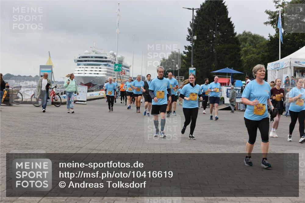 13.09.2026 - Kiel Lauf Andreas Tolksdorf http://msf.ph/oto/10416619 13.09.2026 10:07:23 Kiellinie 4, 24, 3420, 1167, 10581 meine-sportfotos.de