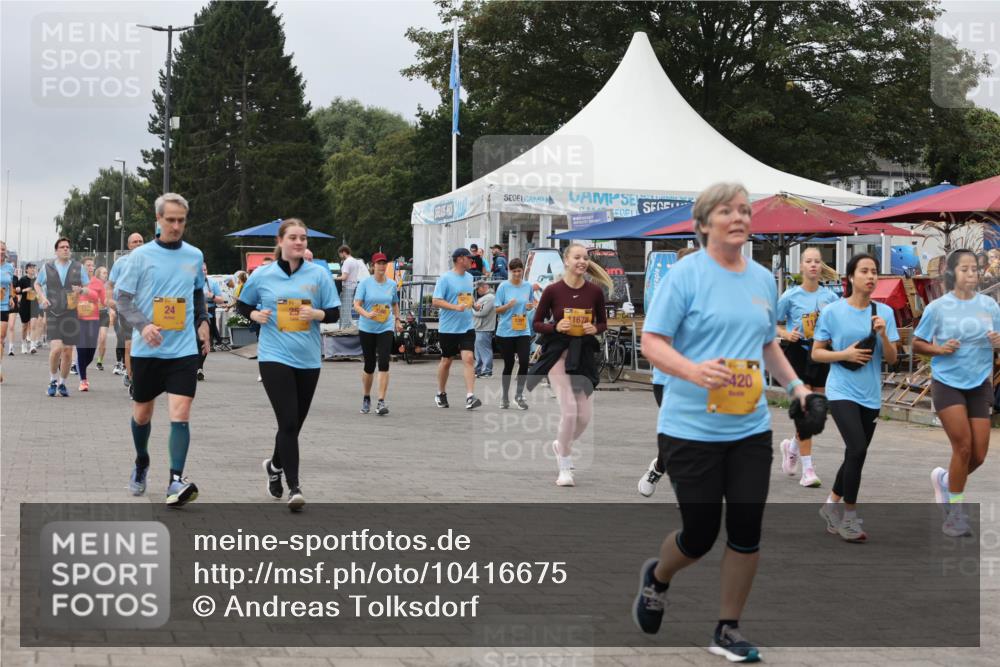 13.09.2026 - Kiel Lauf Andreas Tolksdorf http://msf.ph/oto/10416675 13.09.2026 10:07:25 Kiellinie 24, 1391, 11678, 420 meine-sportfotos.de