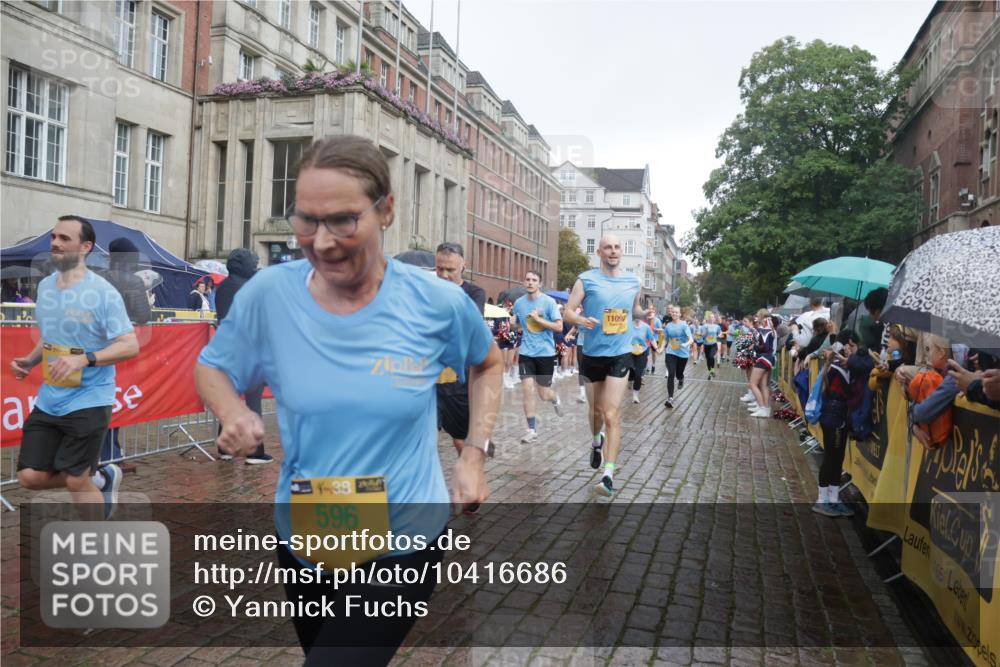 13.09.2026 - Kiel Lauf Yannick Fuchs http://msf.ph/oto/10416686 13.09.2026 10:48:34 Ziel 147, 170, 376, 418, 472, 473, 854, 1161, 1322, 1763, 1818, 2011, 2042, 2649, 2956, 3031, 3272, 3402, 3613, 3773, 3845, 4510, 4753, 5655, 6629, 7313, 7435, 7724, 8305, 8349, 8706, 10979, 11304, 12689, 199, 596, 960, 995, 1273, 1564, 1586, 1595, 1644, 1818, 2001, 2097, 2253, 2625, 2712, 3012, 3014, 3402, 3738, 4511, 4553, 4720, 4736, 4896, 5116, 5447, 5546, 6000, 6418, 6760, 7104, 7212, 7326, 7668, 8553, 8737, 9972, 10234, 10265, 10634, 10672, 11005, 11349, 11383, 439, 727 meine-sportfotos.de