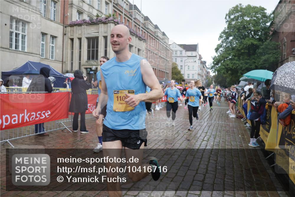 13.09.2026 - Kiel Lauf Yannick Fuchs http://msf.ph/oto/10416716 13.09.2026 10:48:36 Ziel 147, 170, 376, 418, 472, 473, 1161, 1322, 1930, 2011, 2042, 2649, 2956, 3031, 3613, 3773, 3845, 4510, 4753, 5246, 5655, 6629, 7313, 7435, 7724, 8305, 8349, 8706, 9574, 10979, 11304, 12689, 199, 473, 854, 960, 1161, 1273, 1564, 1595, 1644, 1763, 1818, 2001, 2097, 2253, 2649, 2712, 3012, 3014, 3272, 3402, 3738, 4511, 4553, 4720, 4736, 4896, 5116, 5447, 5546, 6000, 6418, 6760, 7212, 7326, 7668, 8553, 8737, 9972, 10234, 10265, 10672, 11005, 11349, 11383, 439, 727, 3012, 3014 meine-sportfotos.de