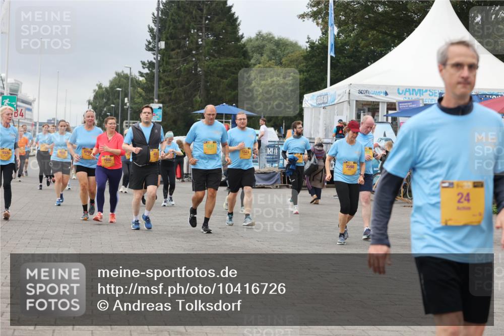 13.09.2026 - Kiel Lauf Andreas Tolksdorf http://msf.ph/oto/10416726 13.09.2026 10:07:27 Kiellinie 9570, 84, 8826, 1523, 1000, 9799, 422, 3598, 7930, 24 meine-sportfotos.de