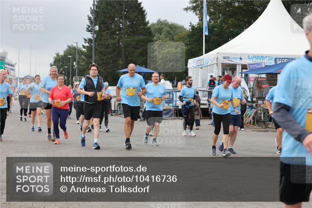 13.09.2026 - Kiel Lauf Andreas Tolksdorf http://msf.ph/oto/10416736 13.09.2026 10:07:28 Kiellinie 570, 117, 4214, 1523, 3598 meine-sportfotos.de