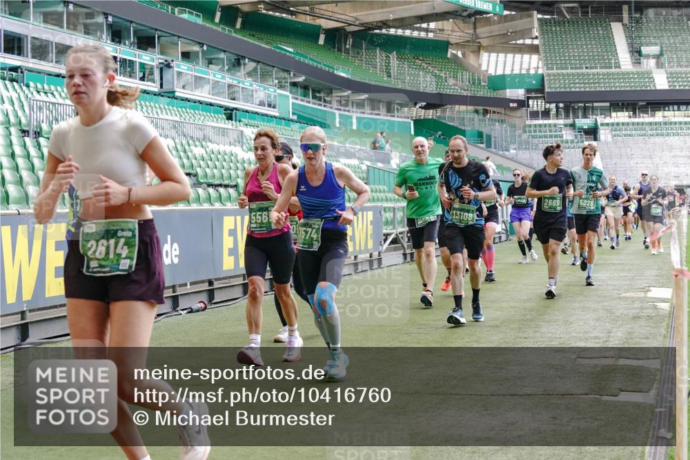 13.09.2026 - 21. swb-Marathon Bremen Michael Burmester http://msf.ph/oto/10416760 13.09.2026 13:19:55 Laufen im Stadion 333, 464, 486, 512, 704, 921, 938, 1066, 1129, 1156, 1409, 1431, 1446, 1506, 1697, 1756, 1765, 1815, 1916, 2010, 2028, 2064, 2137, 2224, 2240, 2294, 2315, 2349, 2394, 2395, 2417, 2437, 2453, 2501, 2519, 2533, 2557, 2563, 2588, 2622, 2626, 2689, 2694, 2695, 2702, 2703, 2722, 2756, 2786, 2793, 2843, 2845, 2879, 2886, 2944, 2983, 3017, 3018, 3031, 3035, 3036, 3037, 3046, 3059, 3072, 3102, 3116, 3139, 3189, 3198, 3243, 3263, 3264, 3285, 3287, 3310, 3315, 3619, 3879 meine-sportfotos.de