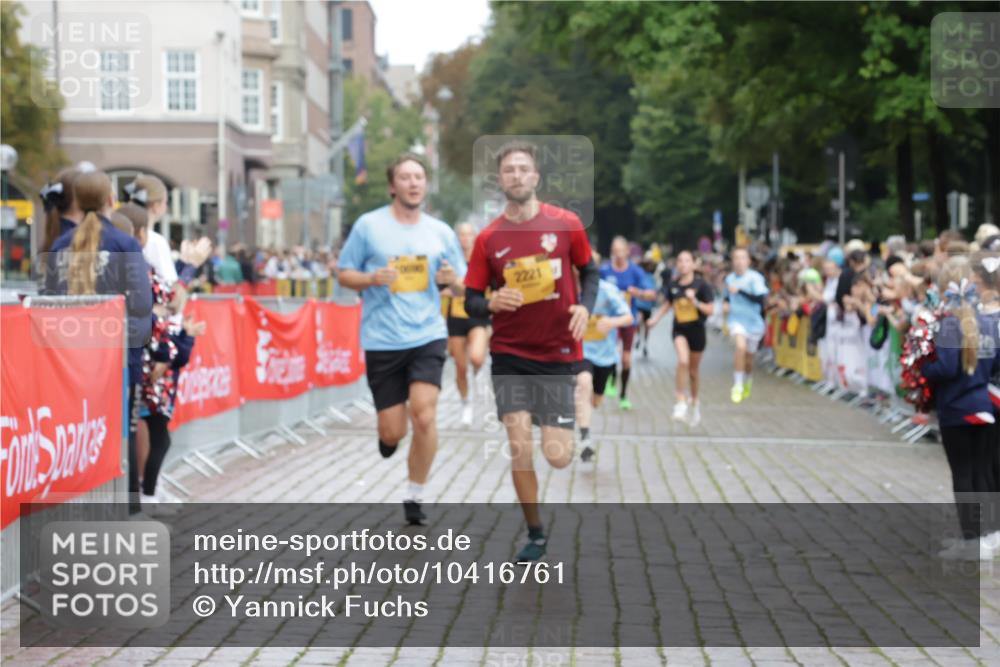 13.09.2026 - Kiel Lauf Yannick Fuchs http://msf.ph/oto/10416761 13.09.2026 09:37:52 Ziel 2057, 2221, 2638, 2854, 4089, 4790, 7723, 8702, 9518, 10444, 10690, 2417, 2720, 3481, 4252, 4737, 5837, 7050, 7827, 8658, 8661, 9696, 10220, 10656, 10778, 12416, 235, 836, 1487, 2408, 5242, 5534, 5930, 7459, 12613, 999, 3174, 3481, 4737, 8658 meine-sportfotos.de