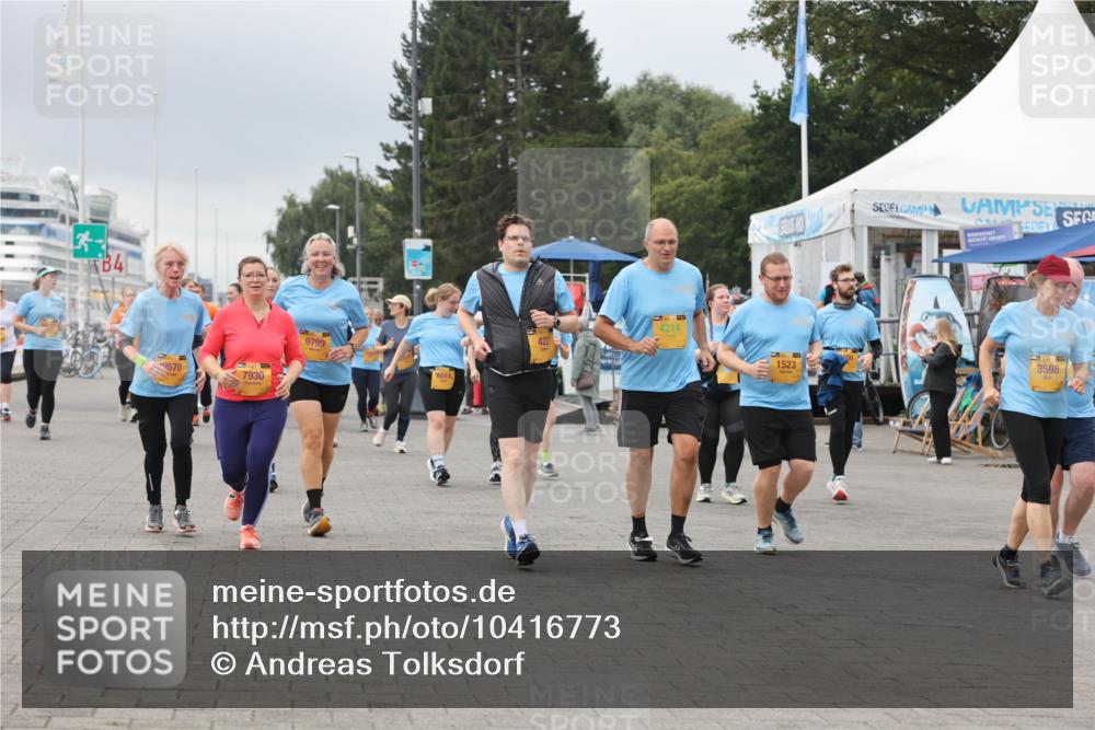 13.09.2026 - Kiel Lauf Andreas Tolksdorf http://msf.ph/oto/10416773 13.09.2026 10:07:29 Kiellinie 4, 9570, 7930, 9799, 8014, 422, 4214, 1523, 3598 meine-sportfotos.de