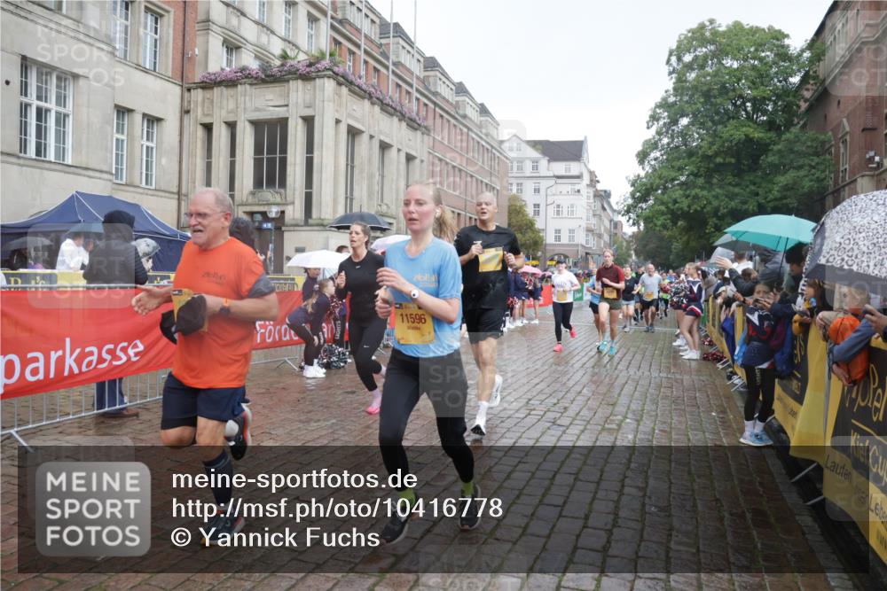 13.09.2026 - Kiel Lauf Yannick Fuchs http://msf.ph/oto/10416778 13.09.2026 10:48:39 Ziel 147, 170, 376, 418, 472, 1930, 2011, 2956, 3031, 3613, 3773, 3845, 4201, 4510, 4753, 5246, 5655, 5841, 6039, 7313, 7354, 7435, 7724, 8305, 8706, 9353, 9500, 9574, 12588, 12689, 199, 473, 854, 960, 1161, 1322, 1564, 1595, 1644, 1763, 1818, 2001, 2042, 2097, 2253, 2649, 2712, 3272, 3402, 3738, 4511, 4553, 4720, 4736, 4753, 4896, 5116, 5447, 5546, 6000, 6760, 7212, 7326, 8553, 8737, 9972, 10234, 10265, 10672, 11005, 11349, 11383, 439, 727, 3012, 3014, 10933 meine-sportfotos.de