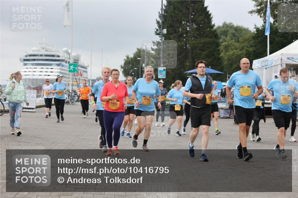 13.09.2026 - Kiel Lauf Andreas Tolksdorf http://msf.ph/oto/10416795 13.09.2026 10:07:29 Kiellinie 5400, 3, 4, 9799, 8826, 8014, 7930, 4214, 1523 meine-sportfotos.de