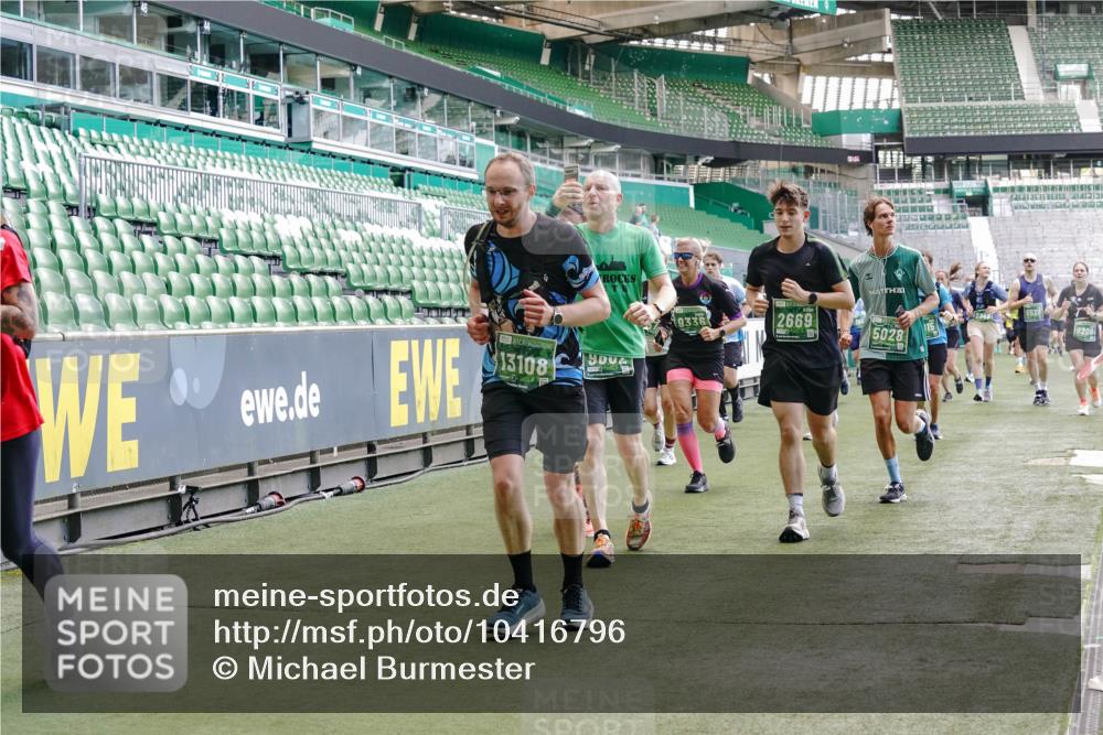 13.09.2026 - 21. swb-Marathon Bremen Michael Burmester http://msf.ph/oto/10416796 13.09.2026 13:19:57 Laufen im Stadion 333, 464, 486, 512, 704, 921, 938, 1066, 1129, 1156, 1409, 1431, 1446, 1506, 1697, 1756, 1765, 1815, 1916, 2010, 2028, 2064, 2137, 2224, 2240, 2294, 2315, 2349, 2394, 2395, 2417, 2437, 2453, 2501, 2519, 2533, 2557, 2563, 2588, 2622, 2626, 2689, 2694, 2695, 2702, 2703, 2722, 2756, 2786, 2793, 2843, 2845, 2879, 2886, 2944, 2983, 3017, 3018, 3031, 3035, 3036, 3037, 3046, 3059, 3072, 3102, 3116, 3139, 3189, 3198, 3243, 3263, 3264, 3285, 3287, 3310, 3315, 3619, 3879 meine-sportfotos.de