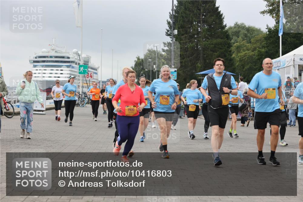 13.09.2026 - Kiel Lauf Andreas Tolksdorf http://msf.ph/oto/10416803 13.09.2026 10:07:30 Kiellinie 4, 7930, 9799, 8014, 422, 4214 meine-sportfotos.de