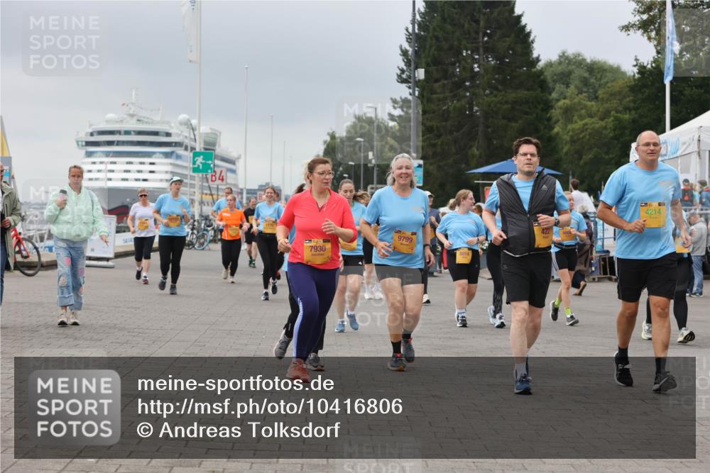 13.09.2026 - Kiel Lauf Andreas Tolksdorf http://msf.ph/oto/10416806 13.09.2026 10:07:30 Kiellinie 4, 1170, 7930, 9799, 8014, 422, 4214 meine-sportfotos.de
