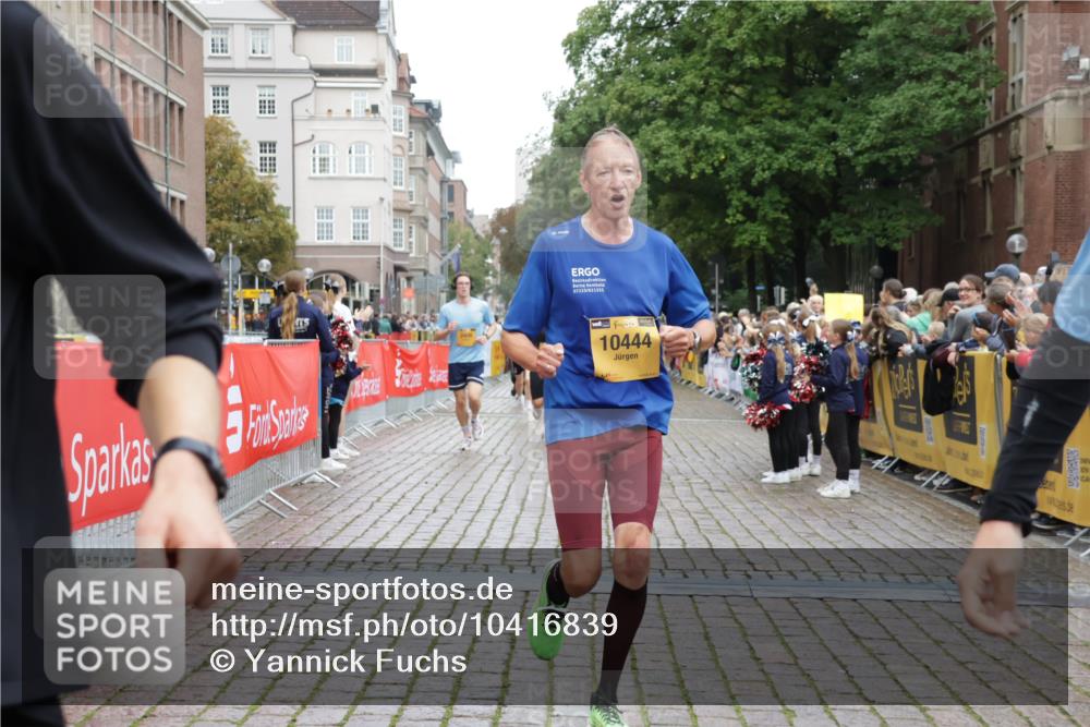 13.09.2026 - Kiel Lauf Yannick Fuchs http://msf.ph/oto/10416839 13.09.2026 09:38:00 Ziel 235, 836, 2221, 2408, 2638, 2854, 4089, 5534, 5930, 7723, 8702, 10444, 10690, 12613, 2057, 2720, 4252, 4790, 5837, 7050, 7827, 8661, 9518, 10220, 10656, 10778, 12416, 152, 1487, 2903, 5242, 6277, 7459, 2417, 3481, 4737, 5837, 8658, 8661, 9696, 12416 meine-sportfotos.de