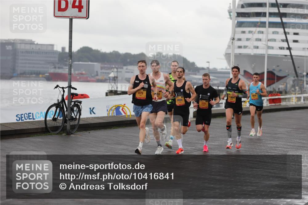 13.09.2026 - Kiel Lauf Andreas Tolksdorf http://msf.ph/oto/10416841 13.09.2026 10:55:47 Kiellinie 4, 879, 03, 6694, 379, 11804, 2875 meine-sportfotos.de