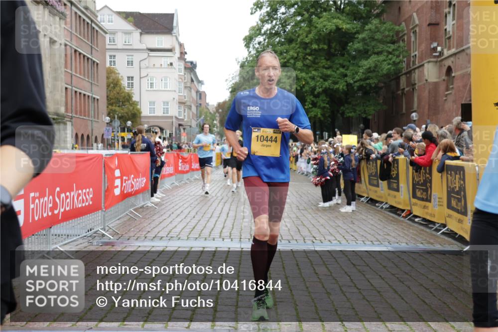 13.09.2026 - Kiel Lauf Yannick Fuchs http://msf.ph/oto/10416844 13.09.2026 09:38:00 Ziel 235, 836, 2221, 2408, 2638, 2854, 4089, 5534, 5930, 7723, 8702, 10444, 10690, 12613, 2057, 2720, 4252, 4790, 5837, 7050, 7827, 8661, 9518, 10220, 10656, 10778, 12416, 152, 1487, 2903, 5242, 6277, 7459, 2417, 3481, 4737, 5837, 8658, 8661, 9696, 12416 meine-sportfotos.de