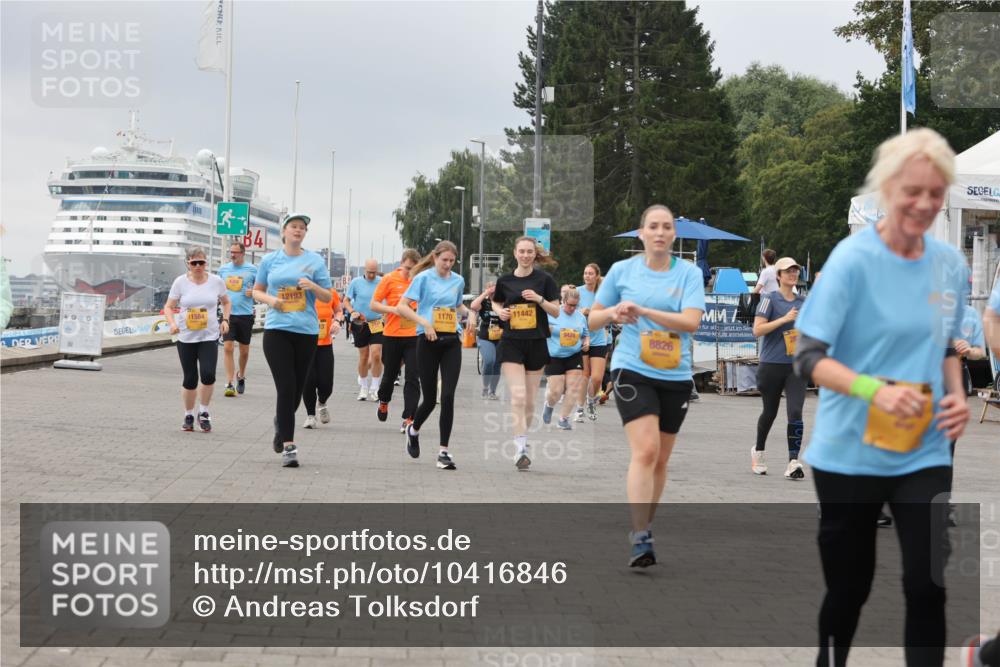 13.09.2026 - Kiel Lauf Andreas Tolksdorf http://msf.ph/oto/10416846 13.09.2026 10:07:33 Kiellinie 13, 4, 12193, 11584, 1170, 11442, 9428, 8826, 28 meine-sportfotos.de