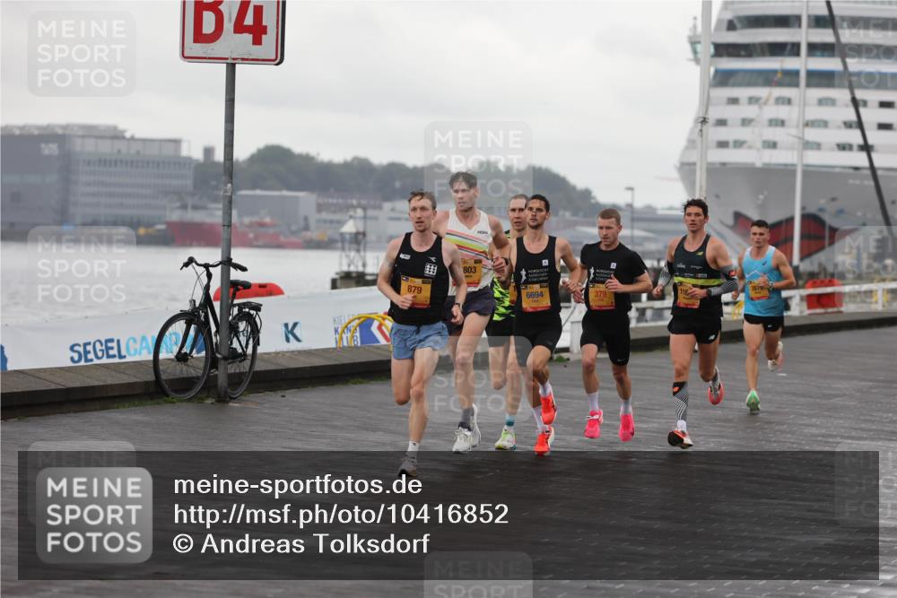 13.09.2026 - Kiel Lauf Andreas Tolksdorf http://msf.ph/oto/10416852 13.09.2026 10:55:47 Kiellinie 4, 879, 803, 6694, 379, 2875 meine-sportfotos.de