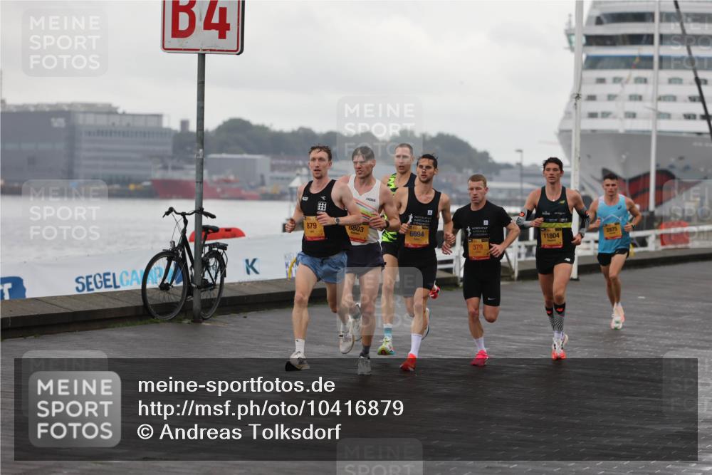 13.09.2026 - Kiel Lauf Andreas Tolksdorf http://msf.ph/oto/10416879 13.09.2026 10:55:47 Kiellinie 4, 2875, 11804, 879, 8803, 6694, 379 meine-sportfotos.de