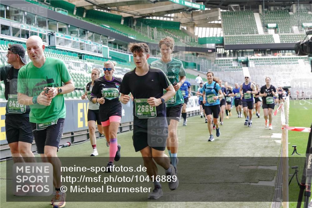 13.09.2026 - 21. swb-Marathon Bremen Michael Burmester http://msf.ph/oto/10416889 13.09.2026 13:19:59 Laufen im Stadion 333, 464, 486, 512, 704, 921, 938, 1066, 1129, 1156, 1409, 1431, 1439, 1446, 1506, 1697, 1756, 1765, 1815, 1916, 2010, 2028, 2064, 2137, 2224, 2240, 2278, 2294, 2315, 2349, 2394, 2395, 2417, 2437, 2453, 2501, 2519, 2533, 2557, 2563, 2588, 2622, 2626, 2689, 2694, 2695, 2702, 2703, 2722, 2756, 2786, 2793, 2843, 2845, 2886, 2944, 2983, 3017, 3018, 3031, 3035, 3036, 3037, 3046, 3059, 3072, 3102, 3116, 3139, 3189, 3198, 3243, 3263, 3264, 3285, 3287, 3310, 3315, 3619, 3879 meine-sportfotos.de