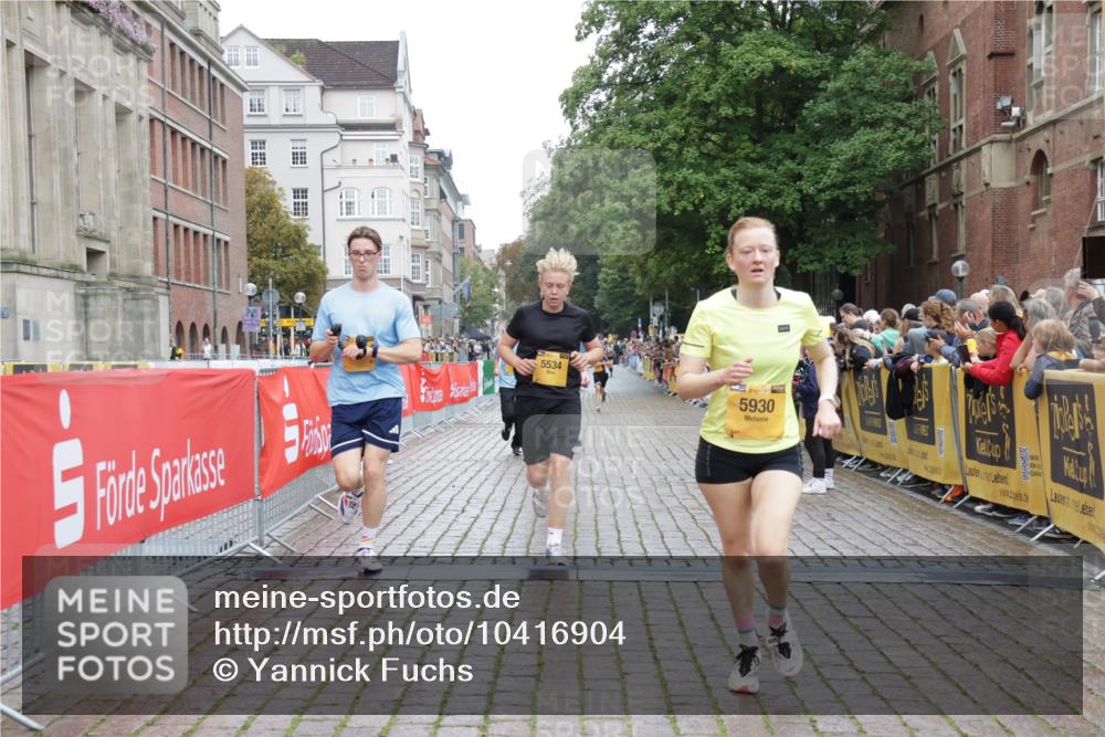13.09.2026 - Kiel Lauf Yannick Fuchs http://msf.ph/oto/10416904 13.09.2026 09:38:04 Ziel 235, 836, 2408, 2854, 4089, 5242, 5534, 5930, 7459, 7723, 8702, 10444, 10690, 12613, 2057, 2221, 2638, 2720, 4252, 4790, 7050, 7827, 9518, 10220, 10656, 10690, 10778, 152, 1487, 1946, 2480, 2903, 6277, 11351, 2417, 5837, 7050, 8661, 10220, 10778, 12416 meine-sportfotos.de
