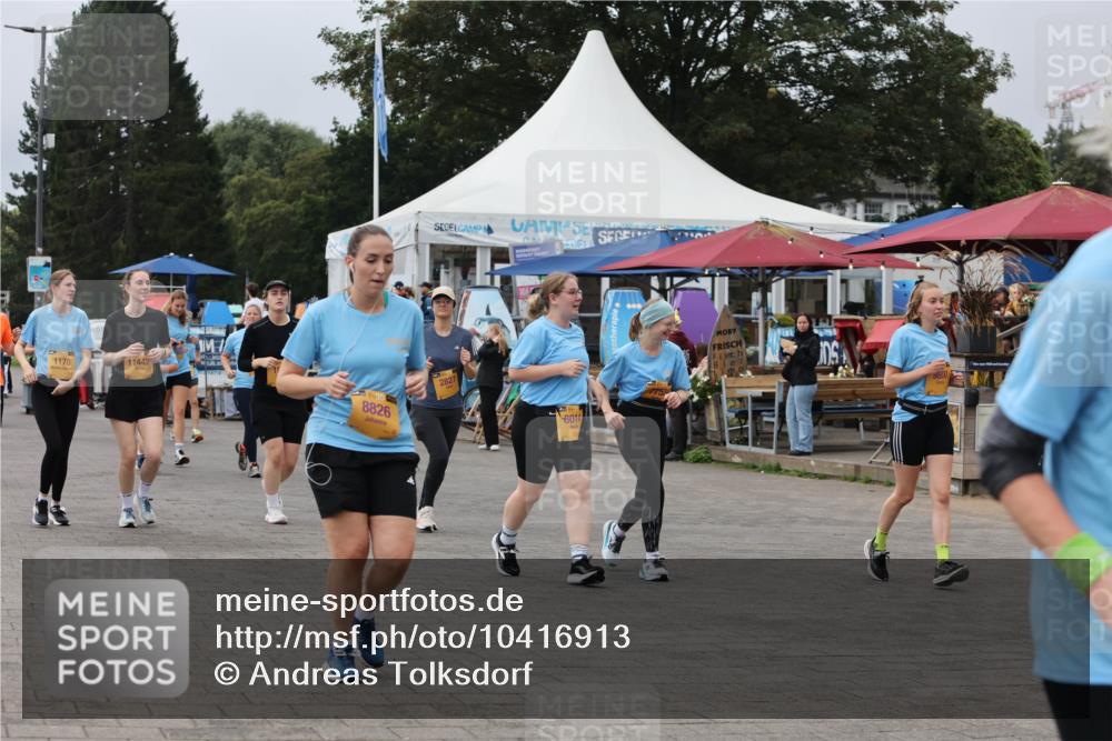 13.09.2026 - Kiel Lauf Andreas Tolksdorf http://msf.ph/oto/10416913 13.09.2026 10:07:35 Kiellinie 1170, 11442, 8826, 2827, 8014 meine-sportfotos.de