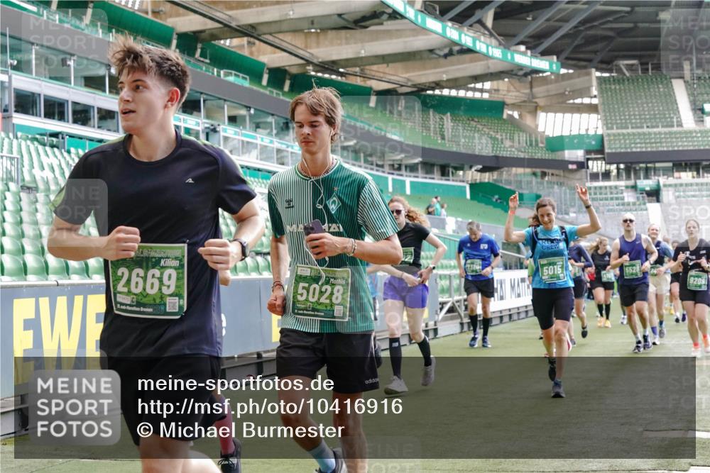 13.09.2026 - 21. swb-Marathon Bremen Michael Burmester http://msf.ph/oto/10416916 13.09.2026 13:20:00 Laufen im Stadion 333, 464, 486, 512, 704, 921, 938, 1066, 1129, 1156, 1409, 1431, 1439, 1446, 1506, 1697, 1756, 1765, 1815, 1916, 2010, 2028, 2064, 2137, 2224, 2240, 2278, 2294, 2315, 2349, 2394, 2395, 2417, 2437, 2453, 2501, 2519, 2533, 2557, 2563, 2588, 2622, 2626, 2689, 2694, 2695, 2702, 2703, 2722, 2756, 2786, 2793, 2843, 2845, 2886, 2944, 2983, 3017, 3018, 3031, 3035, 3036, 3037, 3046, 3059, 3072, 3102, 3116, 3139, 3189, 3198, 3243, 3263, 3264, 3285, 3287, 3310, 3315, 3619, 3879 meine-sportfotos.de