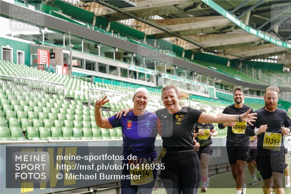 13.09.2026 - 21. swb-Marathon Bremen Michael Burmester http://msf.ph/oto/10416935 13.09.2026 10:42:25 Laufen im Stadion 10002, 10148, 10155, 10163, 10247, 10303, 10313, 10330, 10361, 10362, 10395, 10396, 10399, 10414, 10419, 10422, 10461, 10462, 10474, 10490, 10491, 10519, 10527, 10546, 10547, 10557, 10572, 10644, 10665, 10705, 10706, 10719, 10722, 10752, 10766, 10768, 10773, 10776, 10784, 10804, 10805, 10854, 10859, 10880, 10889, 10909, 10963, 10977, 11026, 11027, 11041, 11043, 11048, 11078, 11084, 11085, 11090, 11097, 11098, 11140, 11173, 11192, 11274 meine-sportfotos.de
