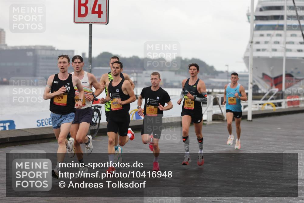 13.09.2026 - Kiel Lauf Andreas Tolksdorf http://msf.ph/oto/10416948 13.09.2026 10:55:48 Kiellinie 879, 88, 4, 669, 379, 2875, 11804 meine-sportfotos.de