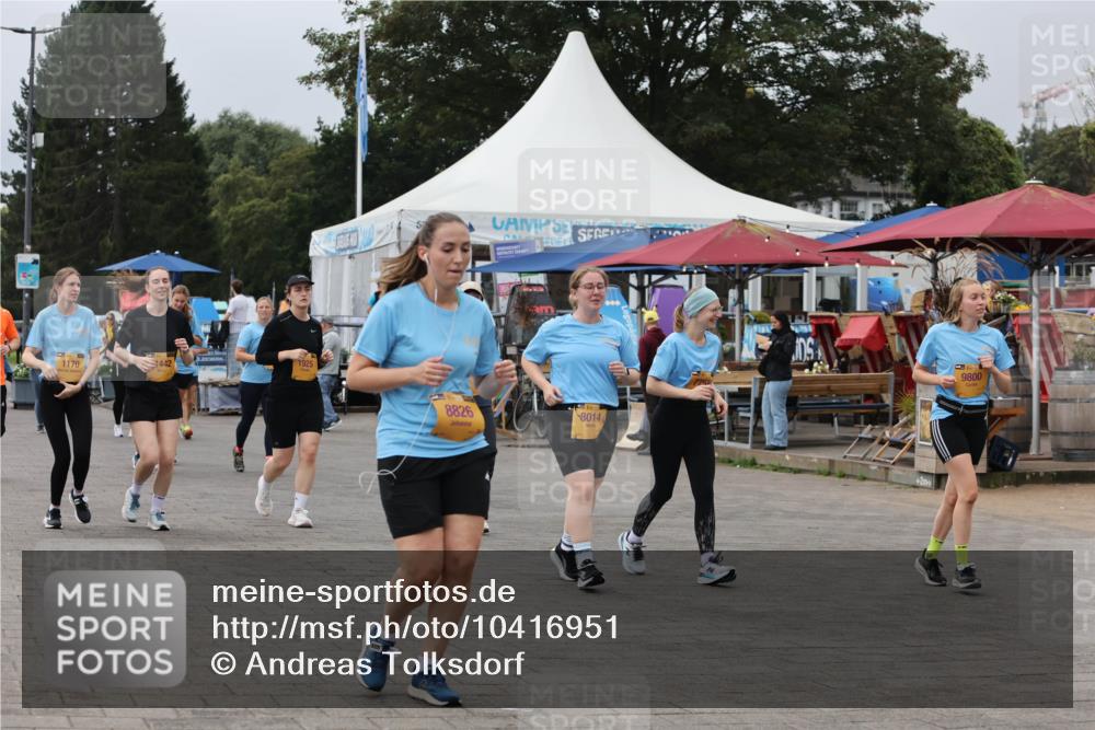 13.09.2026 - Kiel Lauf Andreas Tolksdorf http://msf.ph/oto/10416951 13.09.2026 10:07:35 Kiellinie 1170, 442, 1925, 8826, 173, 8014, 9800 meine-sportfotos.de