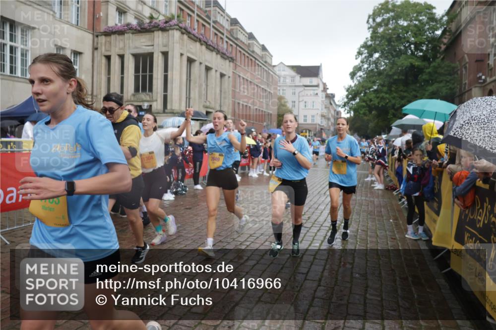 13.09.2026 - Kiel Lauf Yannick Fuchs http://msf.ph/oto/10416966 13.09.2026 10:48:59 Ziel 73, 439, 598, 966, 1087, 1185, 1455, 2810, 3158, 3399, 3496, 3795, 3916, 4140, 4528, 4809, 5074, 5228, 5803, 6046, 6050, 6087, 6305, 6376, 6745, 7789, 7906, 7999, 8032, 8271, 8342, 8345, 8377, 8891, 8991, 9031, 9728, 10190, 10481, 10546, 11099, 11117, 11475, 11974, 12064, 12527, 12582, 12759, 147, 170, 376, 418, 472, 473, 727, 854, 1161, 1322, 1763, 1818, 1930, 2011, 2042, 2383, 2649, 2956, 3031, 3272, 3402, 3613, 3631, 3773, 3845, 3916, 4201, 4510, 4753, 5246, 5655, 6087 meine-sportfotos.de