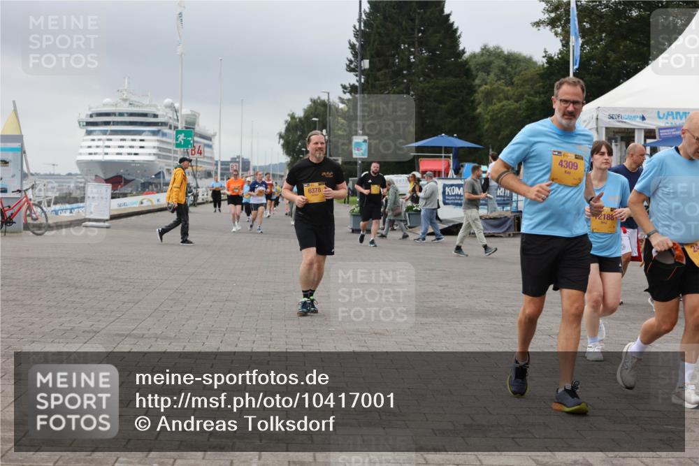 13.09.2026 - Kiel Lauf Andreas Tolksdorf http://msf.ph/oto/10417001 13.09.2026 10:07:44 Kiellinie 6378, 39, 4309, 2188 meine-sportfotos.de