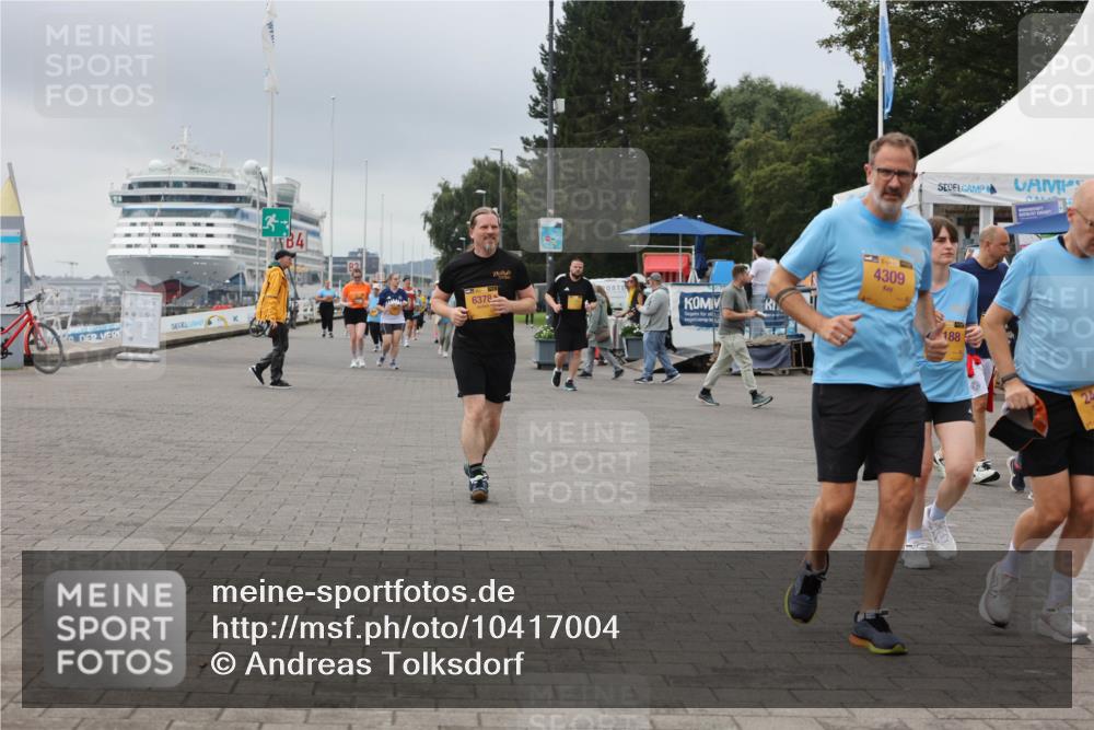 13.09.2026 - Kiel Lauf Andreas Tolksdorf http://msf.ph/oto/10417004 13.09.2026 10:07:44 Kiellinie 4, 6378, 4309, 188 meine-sportfotos.de