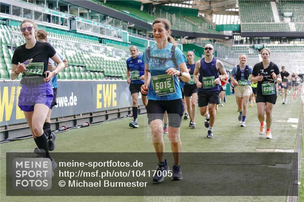 13.09.2026 - 21. swb-Marathon Bremen Michael Burmester http://msf.ph/oto/10417005 13.09.2026 13:20:02 Laufen im Stadion 333, 464, 486, 512, 704, 921, 938, 1066, 1129, 1156, 1409, 1431, 1439, 1446, 1506, 1697, 1756, 1765, 1815, 1846, 1916, 2010, 2028, 2064, 2224, 2240, 2278, 2315, 2349, 2394, 2395, 2417, 2437, 2501, 2519, 2533, 2557, 2563, 2588, 2622, 2626, 2689, 2694, 2695, 2702, 2703, 2722, 2756, 2786, 2793, 2843, 2845, 2886, 2944, 2983, 3004, 3017, 3018, 3031, 3035, 3036, 3037, 3046, 3059, 3072, 3102, 3116, 3139, 3189, 3198, 3243, 3263, 3264, 3285, 3287, 3310, 3315, 3619, 3879 meine-sportfotos.de