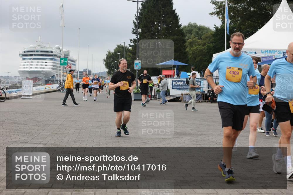 13.09.2026 - Kiel Lauf Andreas Tolksdorf http://msf.ph/oto/10417016 13.09.2026 10:07:44 Kiellinie 4, 378, 39, 4309, 188 meine-sportfotos.de