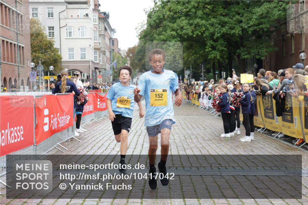 13.09.2026 - Kiel Lauf Yannick Fuchs http://msf.ph/oto/10417042 13.09.2026 09:38:15 Ziel 152, 235, 1487, 2903, 5242, 6277, 7459, 12613, 235, 836, 2057, 2221, 2408, 2638, 2720, 2854, 4089, 4252, 4790, 5534, 5930, 7723, 8702, 9518, 10444, 10690, 12613, 1806, 1946, 2480, 3315, 3344, 4043, 4518, 6989, 9825, 11351, 2720, 4252, 7827, 9518, 10656 meine-sportfotos.de