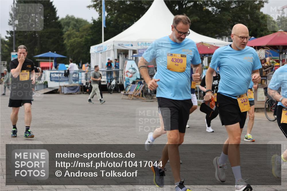 13.09.2026 - Kiel Lauf Andreas Tolksdorf http://msf.ph/oto/10417044 13.09.2026 10:07:45 Kiellinie 6378, 4309, 120, 38, 2414, 953 meine-sportfotos.de