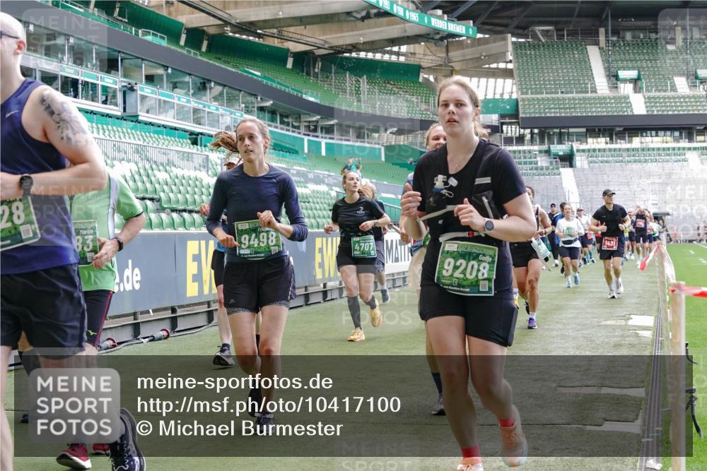 13.09.2026 - 21. swb-Marathon Bremen Michael Burmester http://msf.ph/oto/10417100 13.09.2026 13:20:05 Laufen im Stadion 333, 464, 486, 512, 704, 921, 938, 1066, 1129, 1156, 1409, 1431, 1439, 1446, 1506, 1697, 1756, 1765, 1815, 1846, 1916, 2010, 2028, 2064, 2139, 2224, 2240, 2278, 2315, 2349, 2394, 2395, 2417, 2437, 2501, 2519, 2533, 2557, 2563, 2588, 2622, 2626, 2689, 2694, 2695, 2702, 2703, 2722, 2756, 2786, 2793, 2843, 2845, 2886, 2944, 2983, 3004, 3017, 3018, 3031, 3035, 3036, 3037, 3046, 3059, 3072, 3102, 3116, 3139, 3189, 3198, 3243, 3263, 3264, 3285, 3287, 3310, 3315, 3619, 3879 meine-sportfotos.de