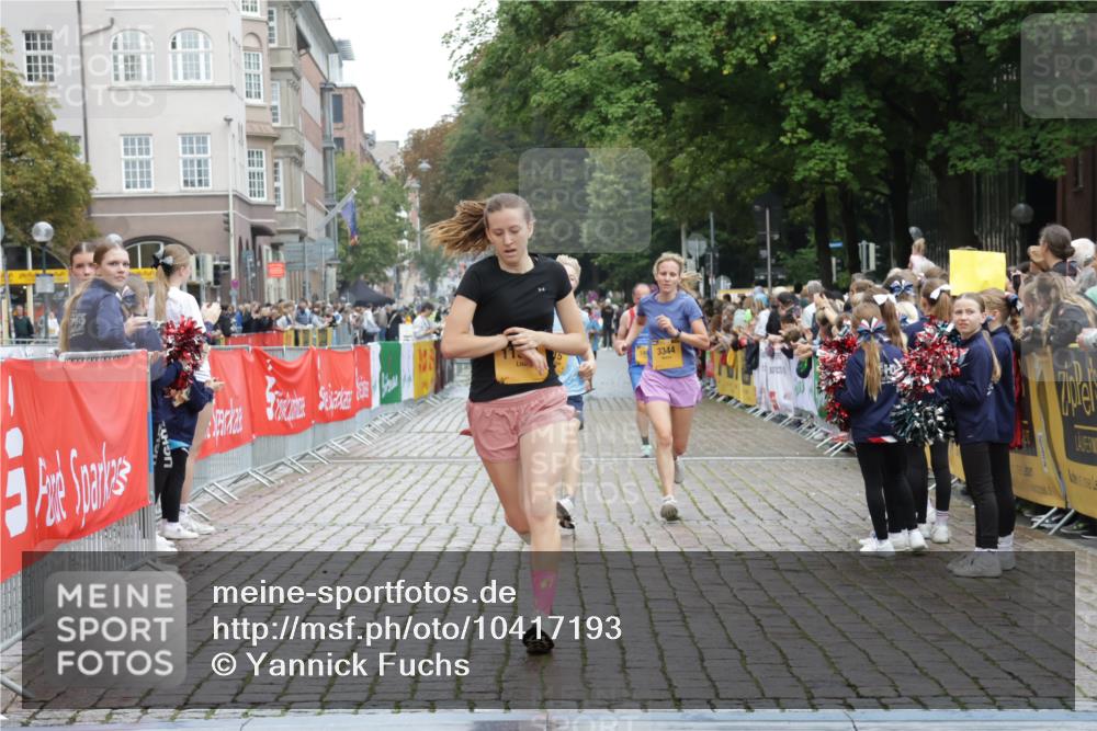 13.09.2026 - Kiel Lauf Yannick Fuchs http://msf.ph/oto/10417193 13.09.2026 09:38:25 Ziel 1806, 1946, 2480, 2903, 3315, 3344, 4043, 9825, 11351, 152, 235, 836, 1487, 2221, 2408, 2638, 2854, 4089, 5242, 5534, 5930, 6277, 7459, 7723, 8702, 10444, 10690, 12613, 3814, 4518, 4975, 6989, 8482, 9759, 10415, 2057, 2221, 2638, 4790, 9518 meine-sportfotos.de