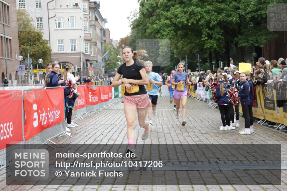 13.09.2026 - Kiel Lauf Yannick Fuchs http://msf.ph/oto/10417206 13.09.2026 09:38:25 Ziel 1806, 1946, 2480, 2903, 3315, 3344, 4043, 9825, 11351, 152, 235, 836, 1487, 2221, 2408, 2638, 2854, 4089, 5242, 5534, 5930, 6277, 7459, 7723, 8702, 10444, 10690, 12613, 3814, 4518, 4975, 6989, 8482, 9759, 10415, 2057, 2221, 2638, 4790, 9518 meine-sportfotos.de