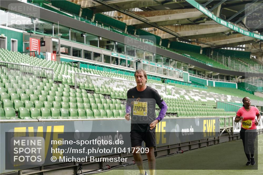 13.09.2026 - 21. swb-Marathon Bremen Michael Burmester http://msf.ph/oto/10417209 13.09.2026 10:42:32 Laufen im Stadion 10002, 10148, 10163, 10247, 10303, 10330, 10361, 10362, 10395, 10396, 10399, 10414, 10419, 10422, 10461, 10462, 10474, 10490, 10491, 10519, 10527, 10546, 10547, 10557, 10572, 10644, 10665, 10705, 10719, 10722, 10752, 10768, 10773, 10776, 10784, 10804, 10805, 10854, 10859, 10880, 10889, 10909, 10963, 10977, 11026, 11027, 11041, 11043, 11048, 11078, 11084, 11085, 11090, 11097, 11098, 11140, 11173, 11192, 11274 meine-sportfotos.de