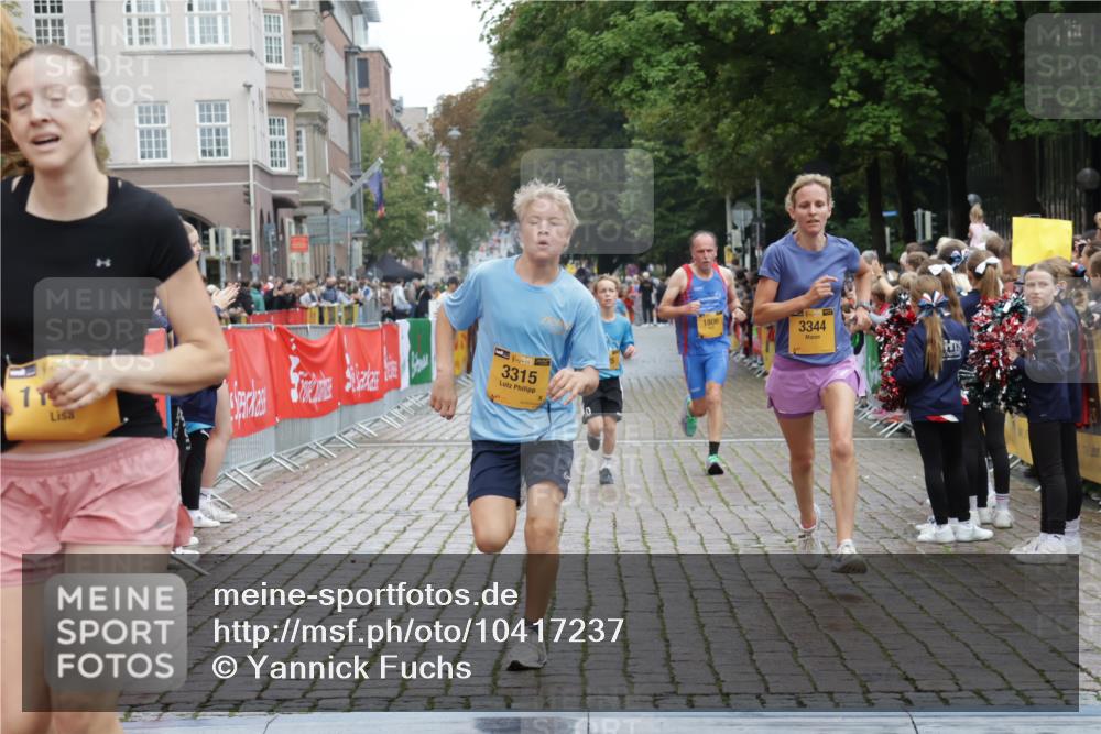 13.09.2026 - Kiel Lauf Yannick Fuchs http://msf.ph/oto/10417237 13.09.2026 09:38:26 Ziel 1806, 1946, 2480, 2903, 3315, 3344, 4043, 9825, 11351, 152, 235, 836, 1487, 2221, 2408, 2638, 2854, 4089, 5242, 5534, 5930, 6277, 7459, 7723, 8702, 10444, 10690, 12613, 3814, 4518, 4975, 6989, 7747, 8482, 9759, 10415, 2057, 2221, 2638, 4790, 10690 meine-sportfotos.de