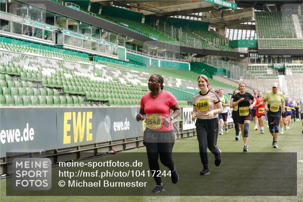 13.09.2026 - 21. swb-Marathon Bremen Michael Burmester http://msf.ph/oto/10417244 13.09.2026 10:42:34 Laufen im Stadion 10002, 10148, 10163, 10247, 10303, 10330, 10361, 10362, 10395, 10396, 10399, 10414, 10419, 10422, 10461, 10462, 10474, 10490, 10491, 10519, 10527, 10546, 10547, 10557, 10572, 10644, 10665, 10705, 10719, 10722, 10752, 10768, 10773, 10776, 10784, 10804, 10805, 10854, 10859, 10880, 10889, 10909, 10963, 10977, 11026, 11027, 11041, 11043, 11048, 11078, 11084, 11085, 11090, 11097, 11098, 11140, 11173, 11192, 11274 meine-sportfotos.de