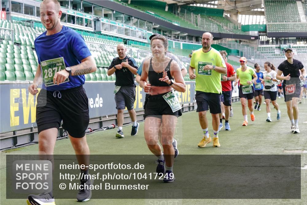 13.09.2026 - 21. swb-Marathon Bremen Michael Burmester http://msf.ph/oto/10417249 13.09.2026 13:20:09 Laufen im Stadion 333, 464, 512, 704, 921, 938, 1066, 1129, 1156, 1409, 1431, 1439, 1446, 1506, 1697, 1756, 1765, 1815, 1846, 1916, 2010, 2028, 2064, 2139, 2201, 2224, 2240, 2278, 2315, 2349, 2394, 2395, 2417, 2437, 2501, 2519, 2533, 2557, 2563, 2588, 2622, 2626, 2689, 2694, 2695, 2702, 2703, 2722, 2756, 2786, 2793, 2843, 2845, 2886, 2944, 2983, 3004, 3017, 3018, 3031, 3035, 3036, 3037, 3046, 3059, 3072, 3102, 3116, 3139, 3189, 3198, 3243, 3263, 3264, 3285, 3287, 3310, 3315, 3619 meine-sportfotos.de