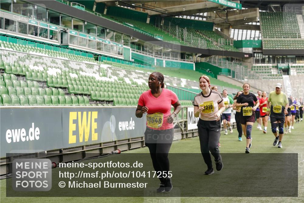 13.09.2026 - 21. swb-Marathon Bremen Michael Burmester http://msf.ph/oto/10417255 13.09.2026 10:42:34 Laufen im Stadion 10002, 10148, 10163, 10247, 10303, 10330, 10361, 10362, 10395, 10396, 10399, 10414, 10419, 10422, 10461, 10462, 10474, 10490, 10491, 10519, 10527, 10546, 10547, 10557, 10572, 10644, 10665, 10705, 10719, 10722, 10752, 10768, 10773, 10776, 10784, 10804, 10805, 10854, 10859, 10880, 10889, 10909, 10963, 10977, 11026, 11027, 11041, 11043, 11048, 11078, 11084, 11085, 11090, 11097, 11098, 11140, 11173, 11192, 11274 meine-sportfotos.de