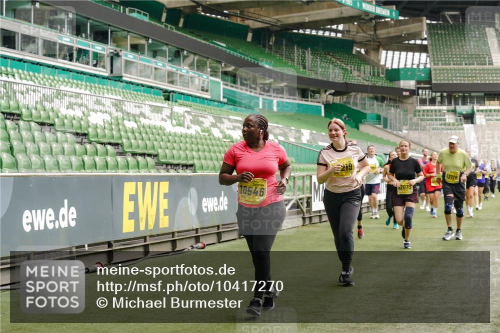 13.09.2026 - 21. swb-Marathon Bremen Michael Burmester http://msf.ph/oto/10417270 13.09.2026 10:42:34 Laufen im Stadion 10002, 10148, 10163, 10247, 10303, 10330, 10361, 10362, 10395, 10396, 10399, 10414, 10419, 10422, 10461, 10462, 10474, 10490, 10491, 10519, 10527, 10546, 10547, 10557, 10572, 10644, 10665, 10705, 10719, 10722, 10752, 10768, 10773, 10776, 10784, 10804, 10805, 10854, 10859, 10880, 10889, 10909, 10963, 10977, 11026, 11027, 11041, 11043, 11048, 11078, 11084, 11085, 11090, 11097, 11098, 11140, 11173, 11192, 11274 meine-sportfotos.de