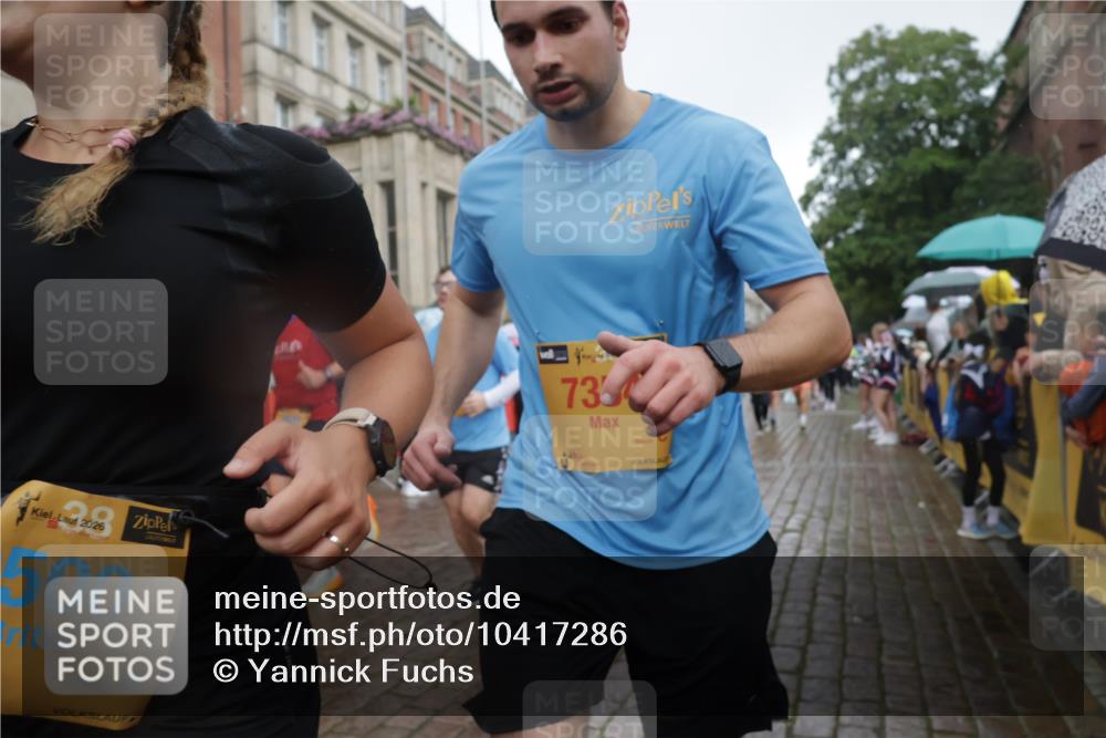 13.09.2026 - Kiel Lauf Yannick Fuchs http://msf.ph/oto/10417286 13.09.2026 10:49:18 Ziel 810, 1533, 2010, 2051, 2074, 2879, 3523, 3895, 4169, 4206, 4599, 4670, 4815, 5480, 5543, 5614, 6855, 6933, 7182, 7545, 8078, 8275, 8329, 8416, 8594, 9172, 9396, 9436, 10079, 10888, 12305, 73, 439, 598, 727, 966, 1087, 1185, 1455, 1483, 1732, 1989, 2383, 2810, 3158, 3399, 3496, 3631, 3640, 3795, 3916, 4140, 4201, 4528, 4809, 4865, 4876, 5074, 5228, 5803, 6046, 6050, 6087, 6305, 6376, 6745, 7545, 7789, 7906, 7999, 8032, 8271, 8329, 8377, 8891, 959, 1770, 2133, 147 meine-sportfotos.de