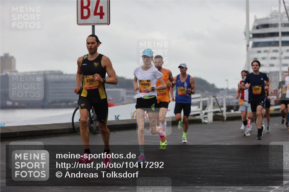13.09.2026 - Kiel Lauf Andreas Tolksdorf http://msf.ph/oto/10417292 13.09.2026 10:56:22 Kiellinie 4, 39, 9390, 38, 12078, 11504, 3398 meine-sportfotos.de