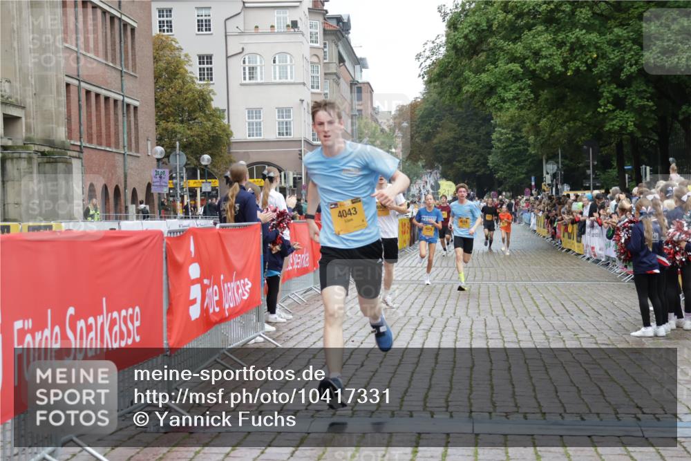 13.09.2026 - Kiel Lauf Yannick Fuchs http://msf.ph/oto/10417331 13.09.2026 09:38:32 Ziel 1806, 3315, 3344, 4043, 4518, 4975, 6989, 9825, 11351, 152, 235, 836, 1487, 1946, 2408, 2480, 2903, 4089, 5242, 5534, 5930, 6277, 7459, 10444, 12613, 3814, 7747, 8482, 9759, 10415, 10894, 2221, 2638, 2854, 4089, 7723, 8702, 10444, 10690 meine-sportfotos.de