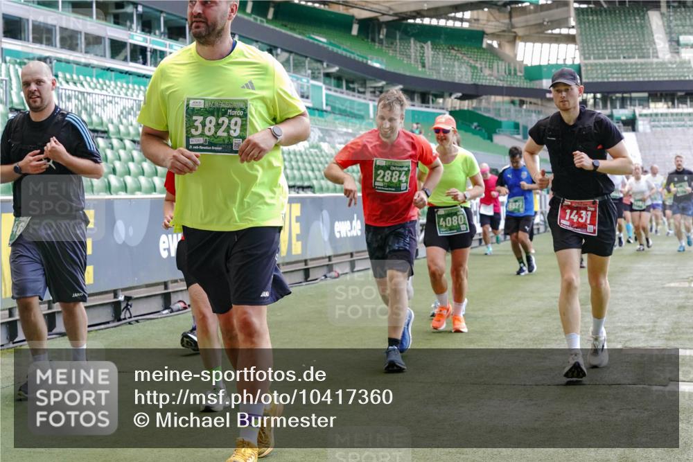 13.09.2026 - 21. swb-Marathon Bremen Michael Burmester http://msf.ph/oto/10417360 13.09.2026 13:20:11 Laufen im Stadion 333, 464, 512, 704, 938, 1066, 1129, 1156, 1409, 1439, 1446, 1506, 1697, 1756, 1765, 1815, 1846, 1916, 2010, 2028, 2064, 2139, 2201, 2224, 2240, 2258, 2278, 2315, 2349, 2394, 2395, 2417, 2437, 2501, 2519, 2533, 2557, 2563, 2588, 2622, 2626, 2689, 2694, 2695, 2702, 2703, 2722, 2756, 2786, 2793, 2843, 2845, 2886, 2944, 2983, 3004, 3017, 3018, 3031, 3035, 3036, 3037, 3046, 3059, 3072, 3102, 3116, 3139, 3189, 3198, 3243, 3263, 3264, 3285, 3287, 3310, 3315, 3619 meine-sportfotos.de
