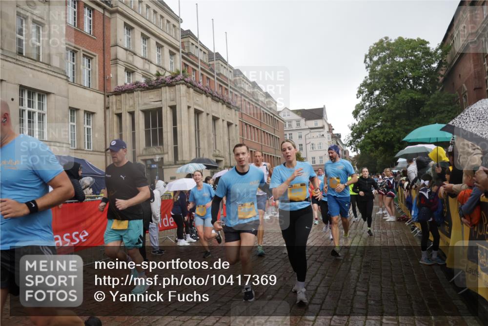 13.09.2026 - Kiel Lauf Yannick Fuchs http://msf.ph/oto/10417369 13.09.2026 10:49:24 Ziel 1770, 2010, 2051, 2074, 2133, 3523, 3895, 4169, 4206, 4599, 4815, 4937, 5054, 5480, 5614, 5741, 6034, 6855, 6972, 7182, 7295, 7978, 8078, 8275, 8416, 9172, 9396, 9436, 10079, 10888, 73, 439, 598, 810, 966, 1087, 1185, 1455, 1483, 1533, 1732, 1989, 2074, 2810, 2879, 3158, 3399, 3496, 3640, 3795, 3916, 4140, 4528, 4670, 4809, 4865, 4876, 5074, 5228, 5543, 5803, 6046, 6050, 6087, 6305, 6376, 6745, 6933, 7545, 7789, 7906, 7999, 8032, 8271, 8329, 8377, 8594, 8891, 959 meine-sportfotos.de